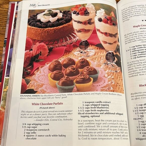 2001, Taste of Home Annual Recipes, 322 page cookbook - Picture 4 of 4